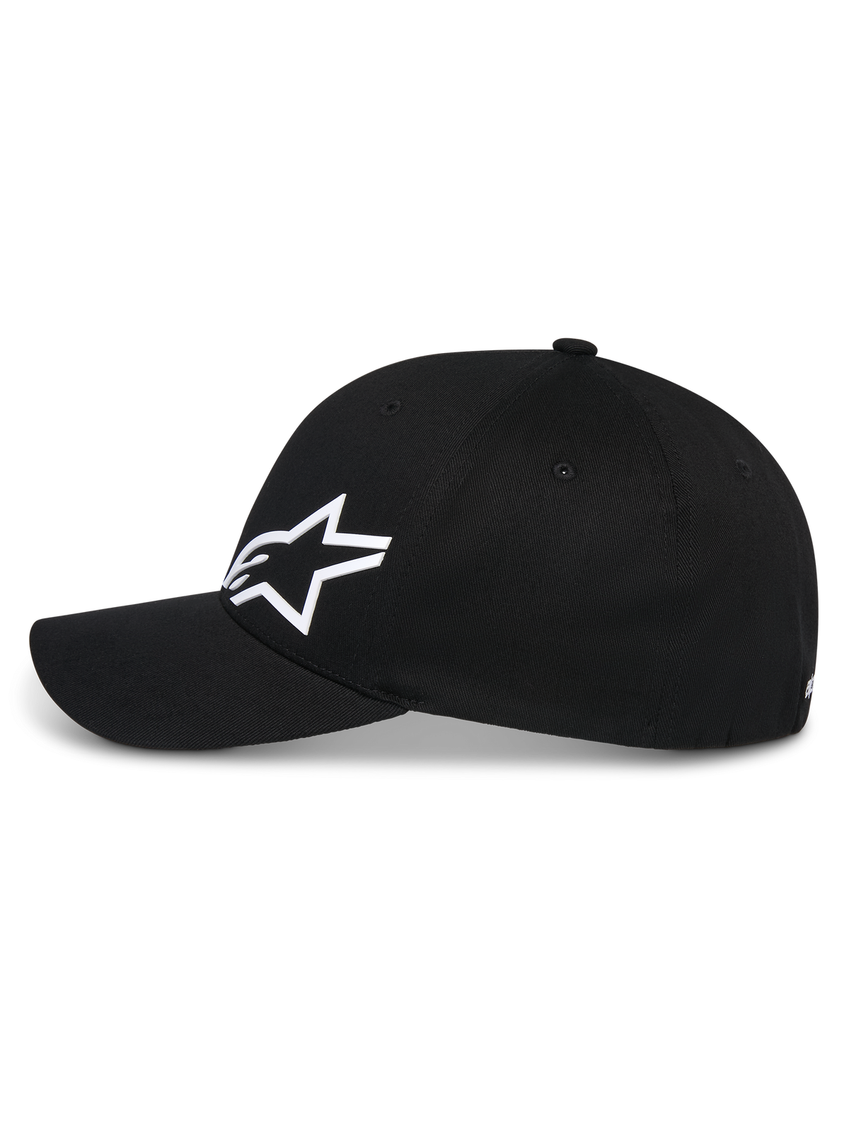 Alpinestars Corp Shift Multi pet, zwarte baseballcap, zijaanzicht, wit 3D Astars-logo op de voorkant, gebogen klep, gestructureerde kroon, casual motorsport-geïnspireerde streetwear