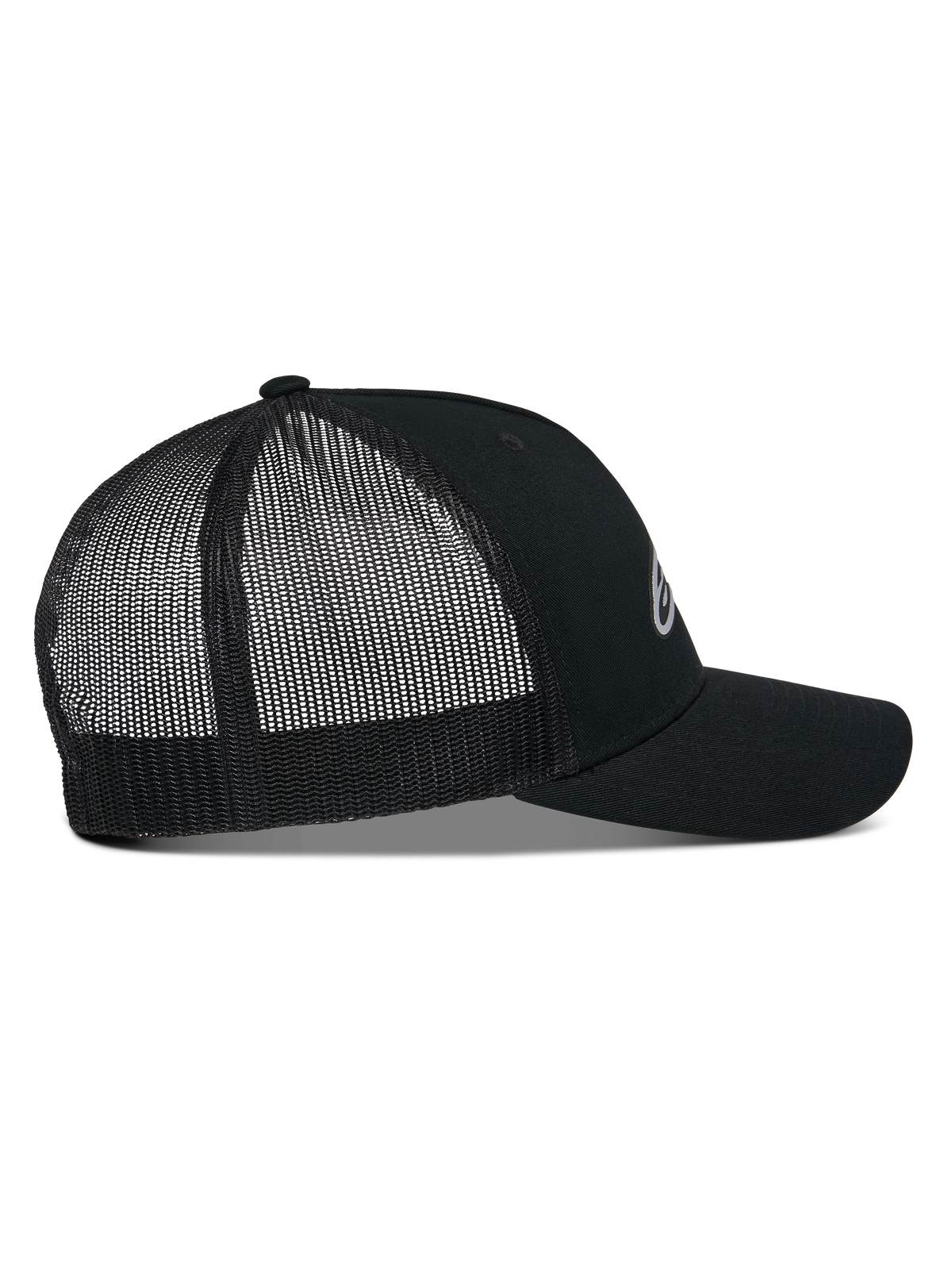 Alpinestars Reflect Ageless Trucker pet, zijaanzicht, zwart, voorzien van een gestructureerde kroon, gebogen klep en ademende mesh panelen aan de achterzijde, reflecterend logo op de voorkant, casual motorsport-geïnspireerde hoofdbedekking