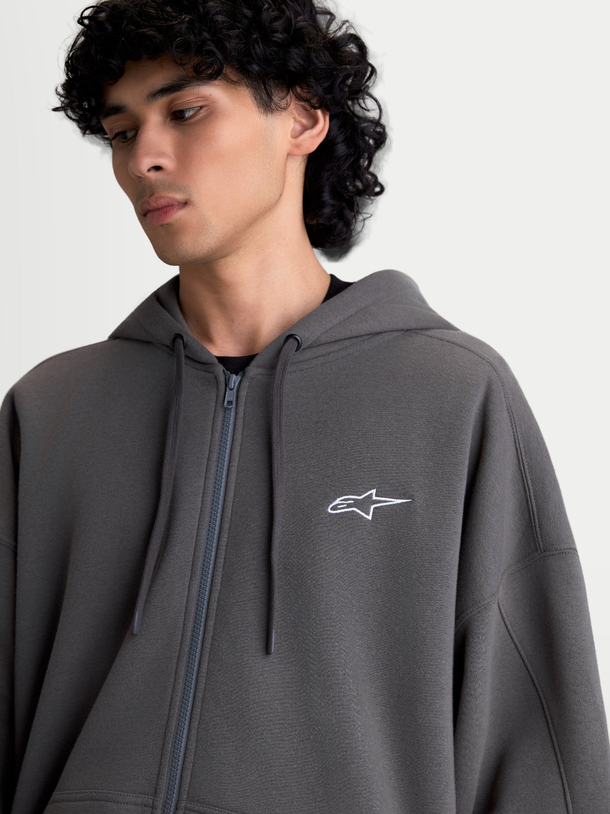 Alpinestars Entity Oversized hoodie, grijze sportswear hoodie met ritssluiting, unisex, oversized pasvorm, Vislon-rits, wit geborduurd Astars-logo op de borst, casual fleece van katoen en gerecycled polyester.