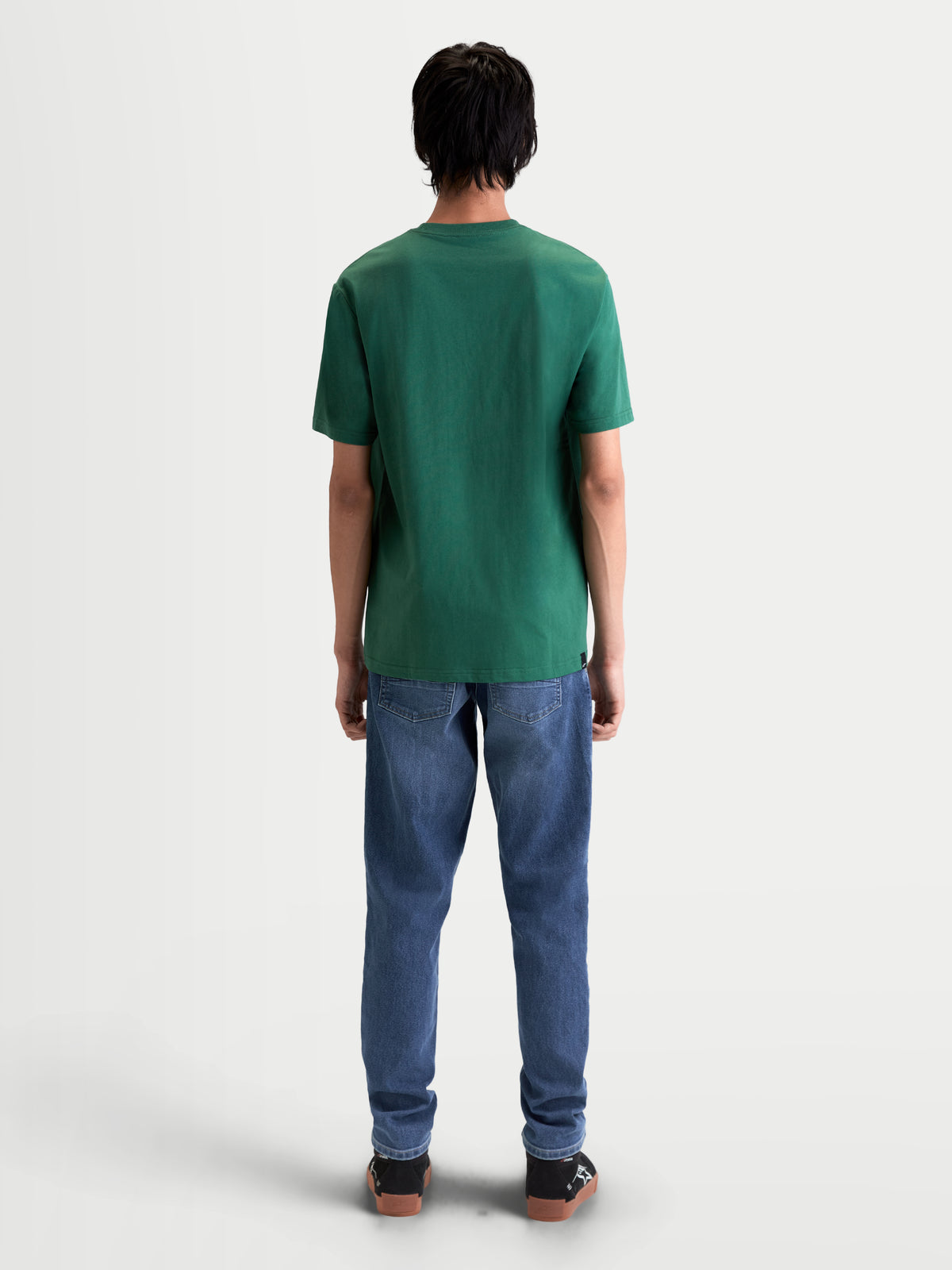 Alpinestars Singular CSF T-shirt, groen sportswear T-shirt met korte mouwen, achteraanzicht op model, katoen- en polyestermix, premium casual lifestyle-kleding.