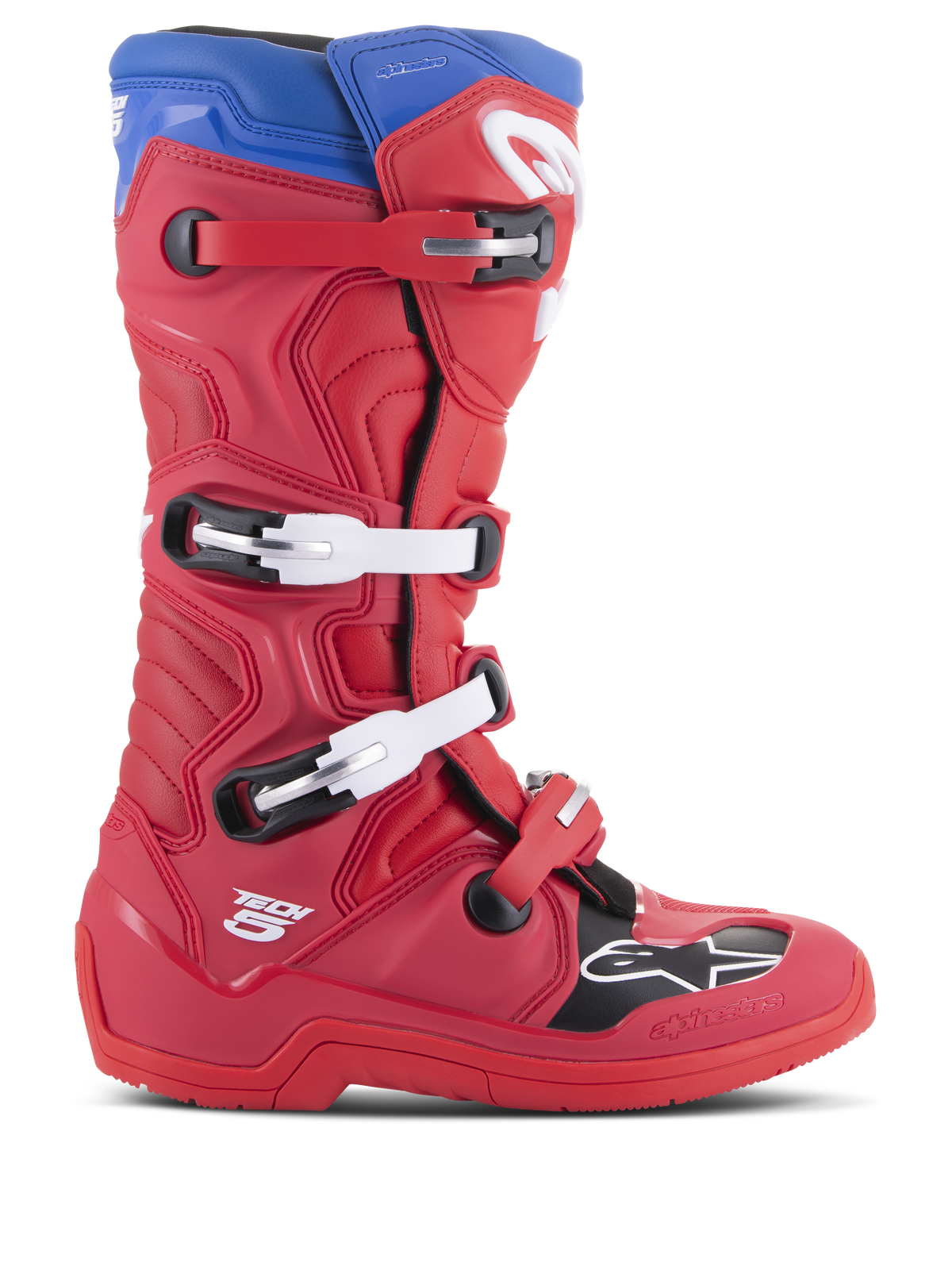 Alpinestars Tech 5 laarzen, motocross racelaarzen, felrood en alpine blauw, zijprofiel met sluitsysteem met vier gespen, versterkte neus met zwart paneel en wit logo, duurzaam microvezel chassis voor off-road bescherming