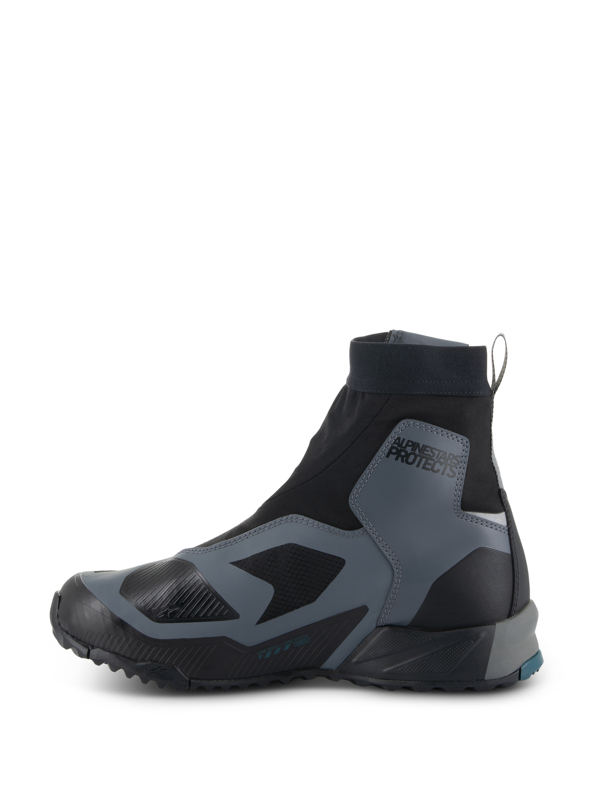 Alpinestars CR-8 GORE-TEX schoenen, motorschoenen, zwart en donkergrijs, zijprofiel met hoog uitgesneden stretch binnenschoen, beschermende overlays, 'ALPINESTARS PROTECTS' branding op de enkel en een duurzame rubberen zool, waterdicht en ademend voor adventure touring.