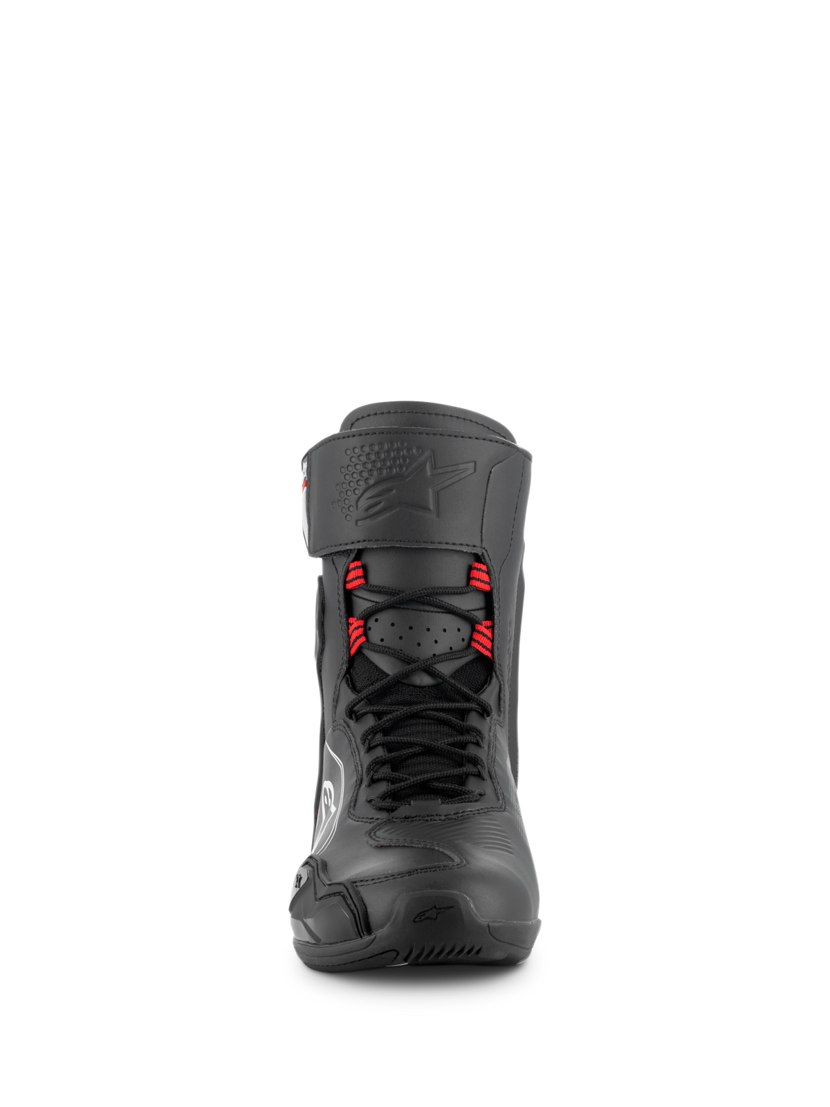 Alpinestars Superfaster schoenen, motorschoenen in zwart, grijs en felrood, vooraanzicht met snelvetersluiting en rode lussen, hoog beschermend profiel met enkelband, versterkte neus en technisch ontwerp voor weg- en sportprestaties