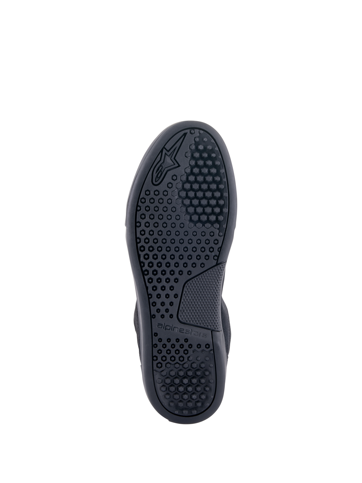 Alpinestars Chrome Shoes, onderaanzicht van de zool, zwart, met geavanceerde rubberen cupzool met zeshoekig grippatroon en Alpinestars-branding, stedelijke motorschoenen