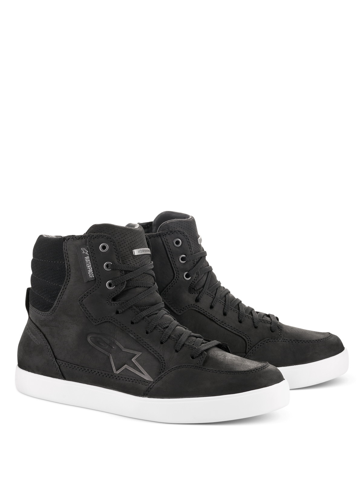 Alpinestars J-6 Waterproof schoen, motorschoenen, zwart en wit, hoog sneakerontwerp, hoogwaardig leer met vetersluiting, witte rubberen zool, voorzien van het Astar-logo en waterdicht label, urban casual stijl voor op de weg
