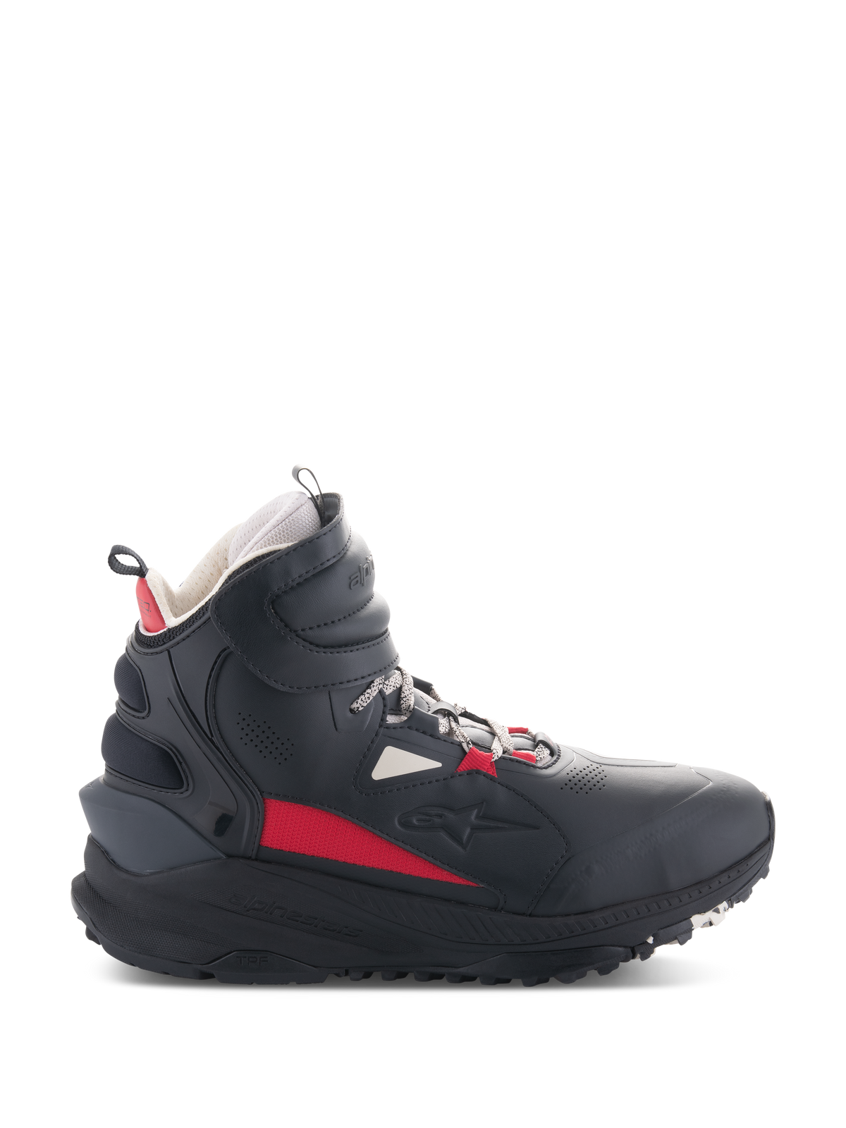 Alpinestars Speedstreet schoenen, motorschoenen, zwart, ecru en felrood, hoog model zijaanzicht, op streetwear geïnspireerd ontwerp, gewatteerde enkelkraag, dikke zool met TPF-markering, beschermende uitrusting voor stedelijk rijden