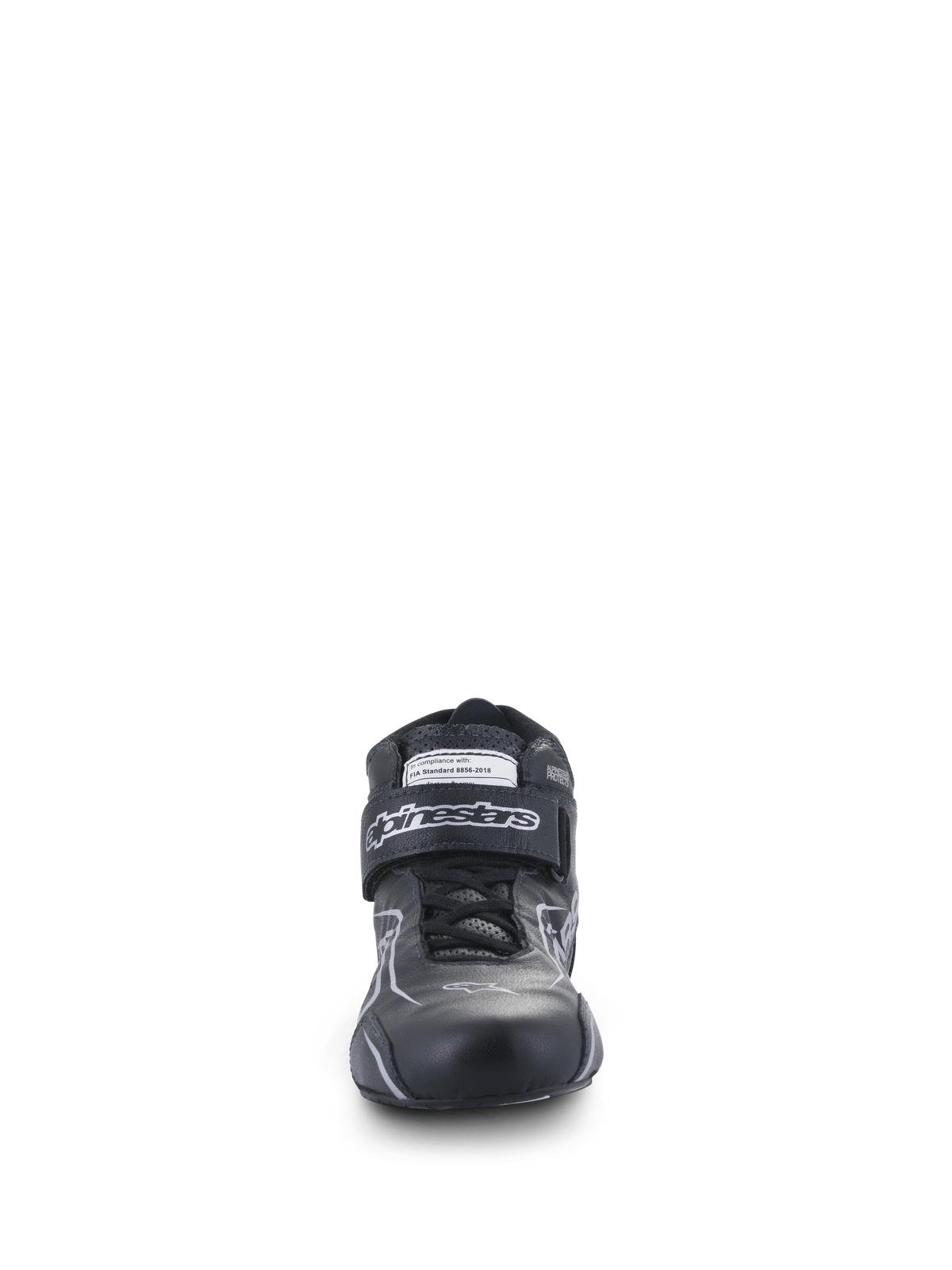 Alpinestars Tech-1 T V3 Schoenen FIA, autoraceschoenen, zwart en zilver, vooraanzicht met runderlederen constructie, klittenbandriem met Alpinestars-branding en FIA-certificeringslabel, hoogwaardige rijschoenen