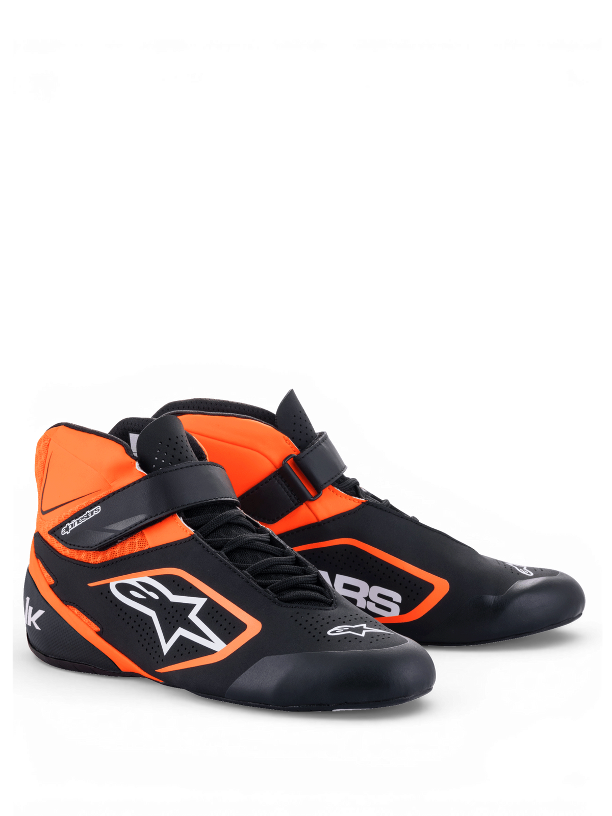 Alpinestars Tech-1 K V2 schoenen, kartschoenen voor racing, jeugd en volwassenen, zwart en oranje fluo, voorzien van ademend geperforeerd microvezel bovenwerk, dubbel asymmetrisch sluitsysteem en ultradunne Formule 1-specificatiezool voor maximaal pedaalgevoel.