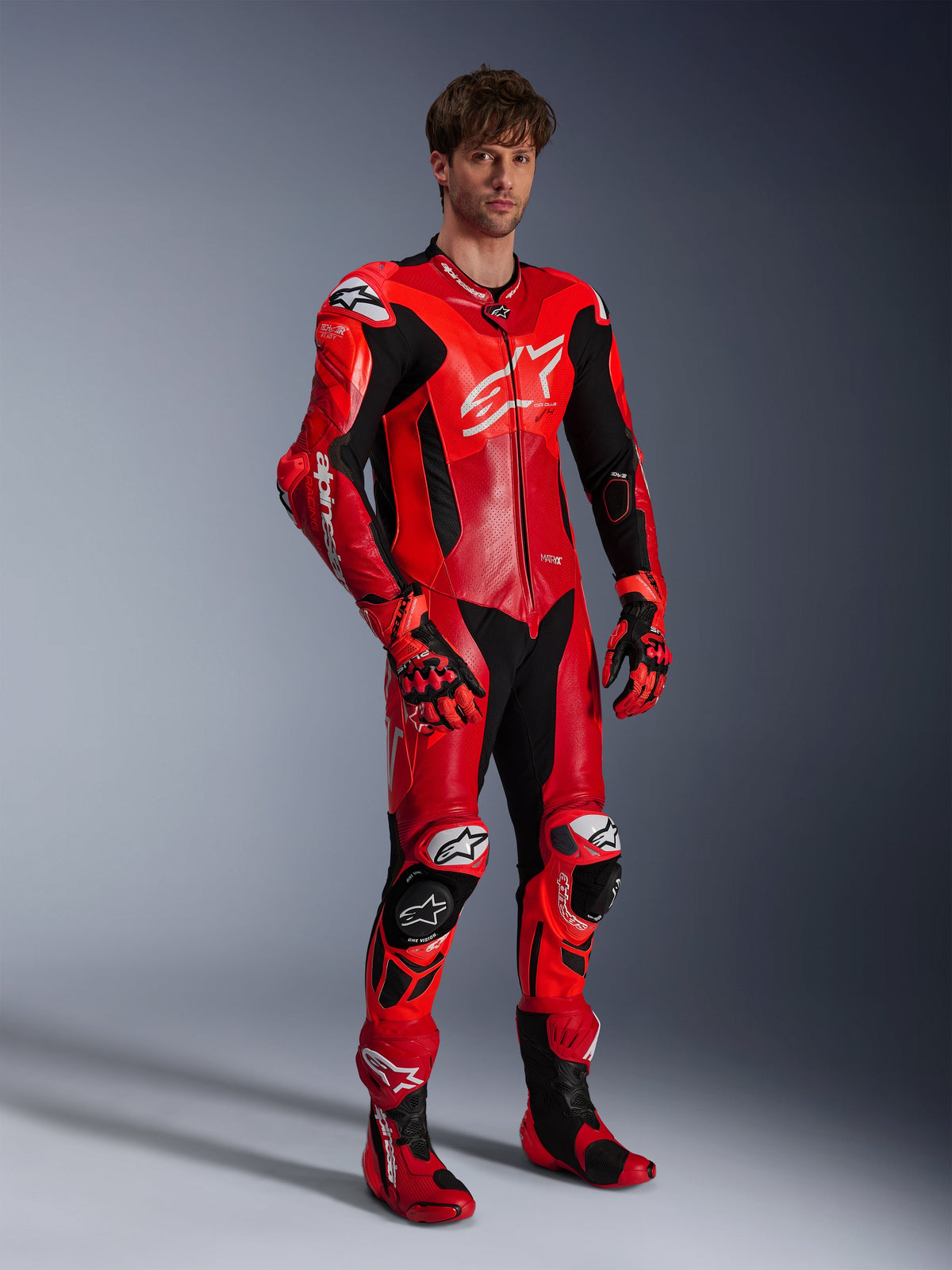 Alpinestars GP Plus V4 Sprint eendelig leren pak, heren motorracepak, rood en wit, Tech-Air® ready, premium rundleer.