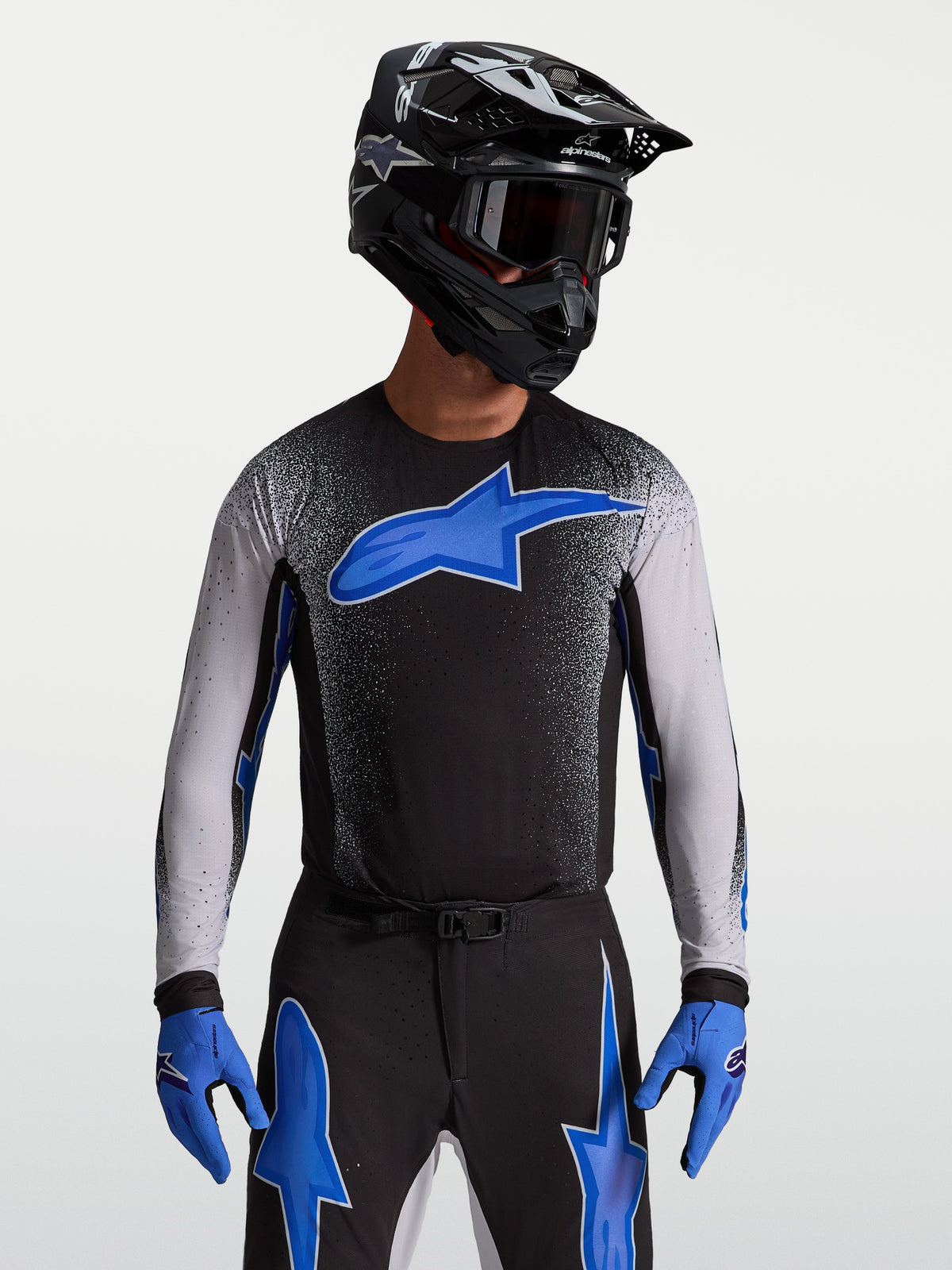 Alpinestars Supertech Hiten AFD jersey, zwart-blauwe heren-motocrossjersey met atletische pro-pasvorm voor racing.