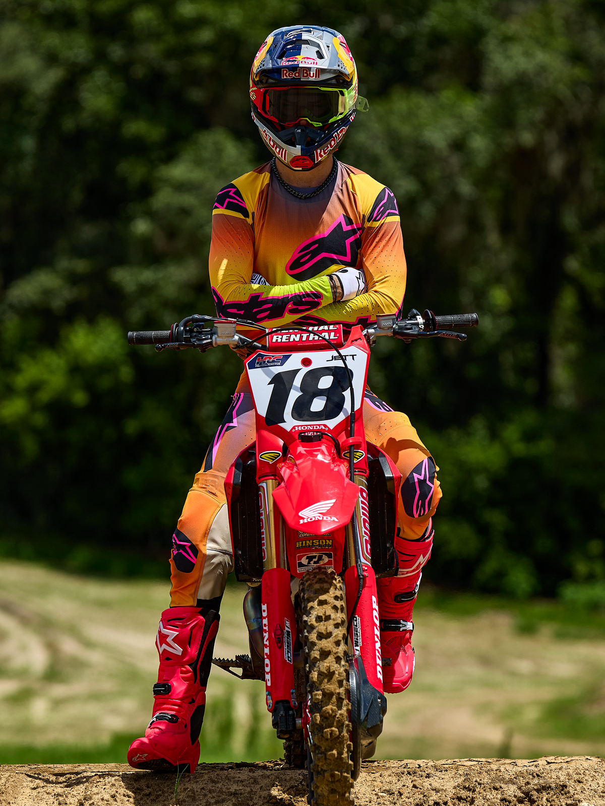 Alpinestars 2025 Supertech Lipan kledingset, gele motorcross jersey en broek, levendig geel met zwarte en witte graphics, professionele atletische pasvorm, lichtgewicht mesh-constructie voor off-road racen