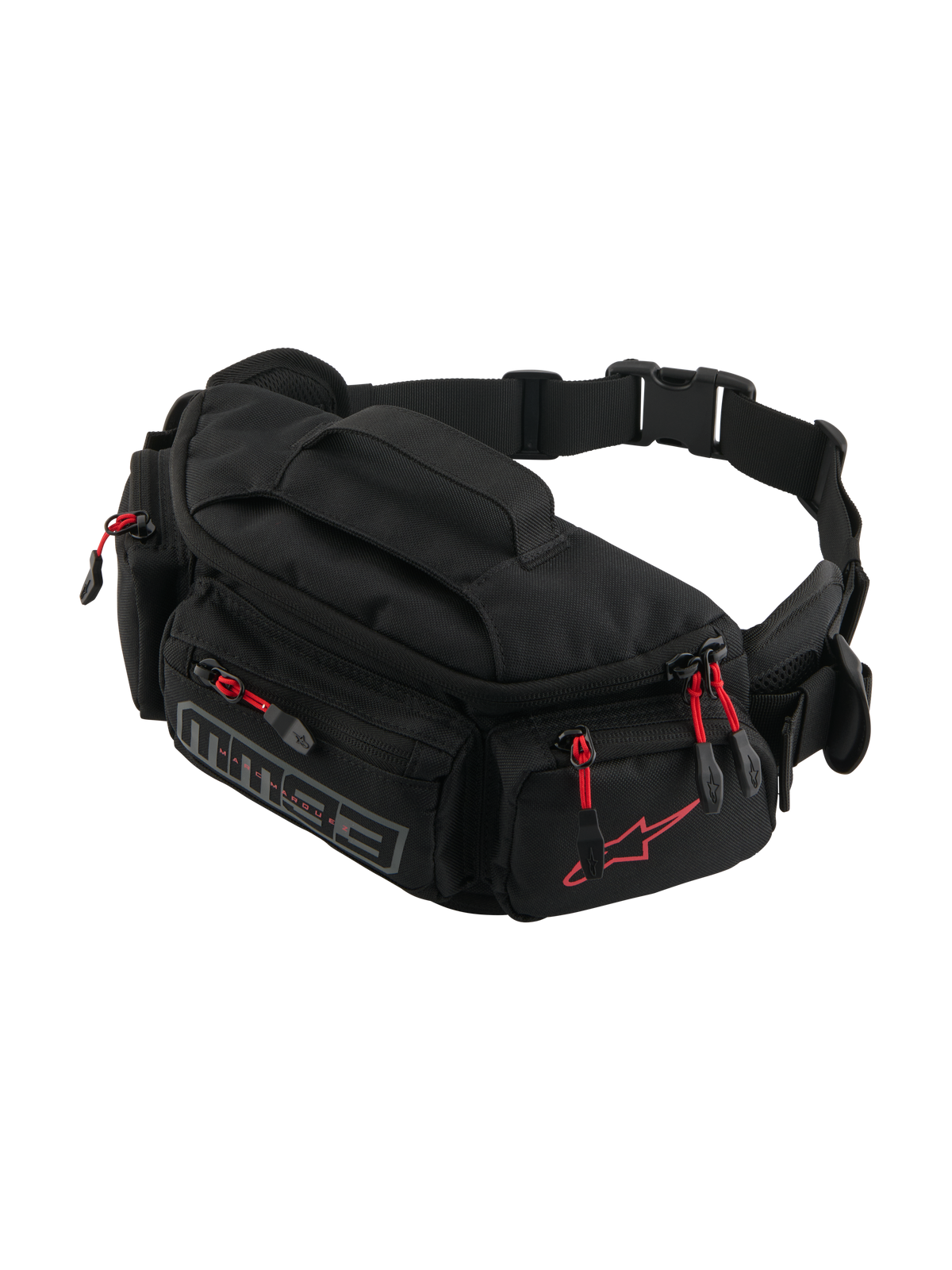 Alpinestars MM93 heuptas, motorheuptas, zwart met rode ritstrekkers, meerdere vakken met ritssluiting, verstelbare riem met gesp, voorzien van rood Alpinestars-logo en grijze MM93-branding, duurzaam waterbestendig textiel