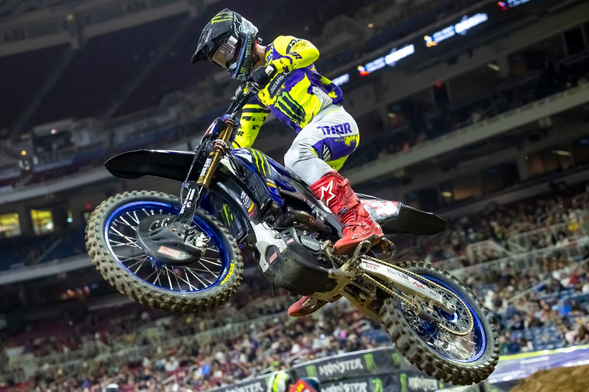 COLE DAVIES AND NATE THRASHER DUKE IT OUT IN 250SX SHOWDOWN IN ST. LOUIS