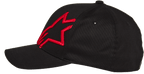 Alpinestars Corp Shift 2 pet met gebogen klep, zwart met rood geborduurd sterlogo, zijprofiel, Flexfit baseballcap, casual motorsport sportkleding