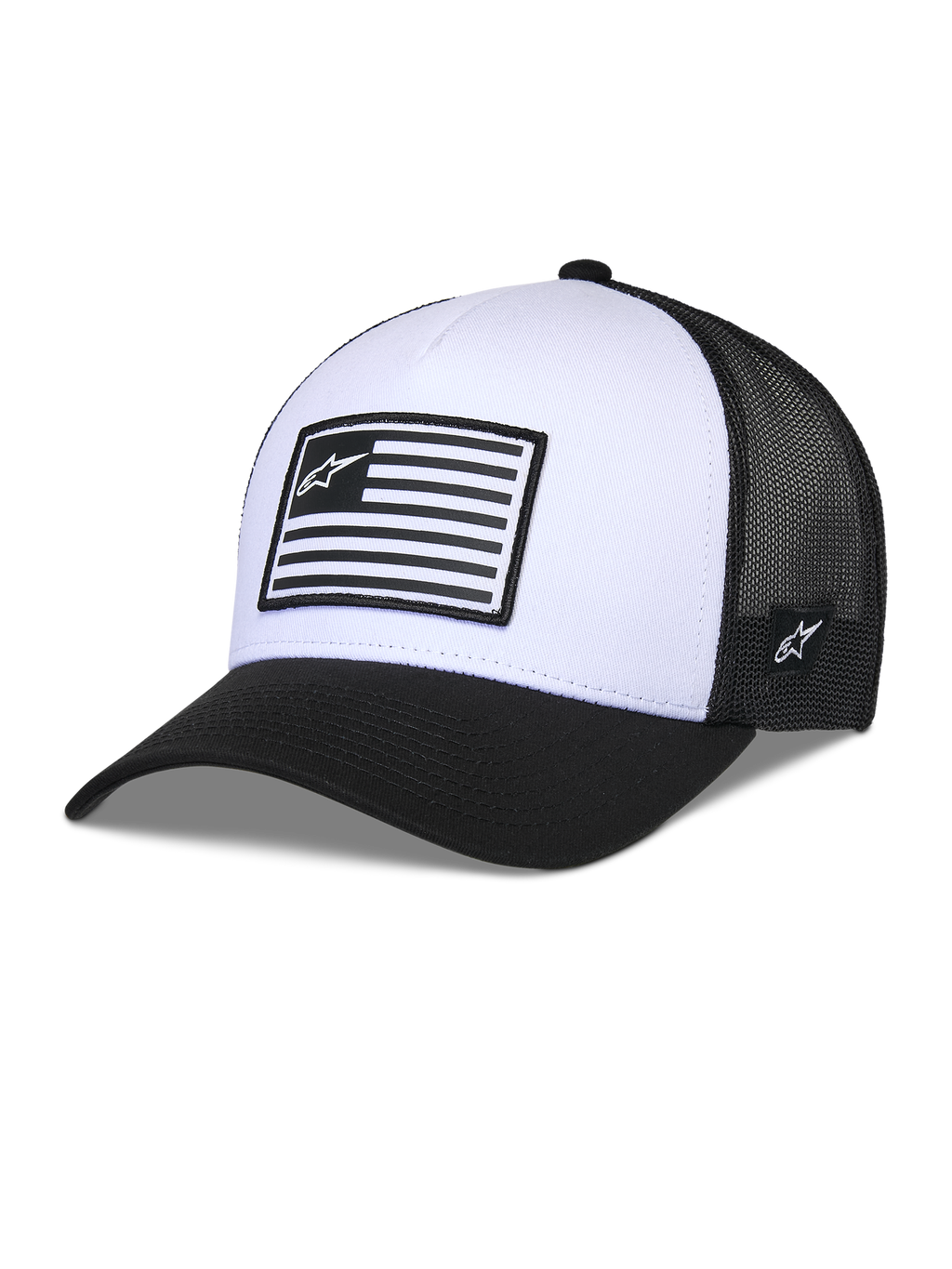 Alpinestars Flag Snapback pet, wit en zwart, gestructureerde kroon met gebogen klep, wit voorpaneel en zwart mesh achterpaneel, voorzien van een rechthoekige logo-patch in vlagstijl, casual motorsport-geïnspireerde hoofdbedekking