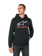 Alpinestars Always V3 Hoodie, zwarte casual hoodie met wit sterlogo en rode alpinestars-tekst, pullover-ontwerp met kangoeroezak aan de voorzijde, lifestyle motorsport streetwear