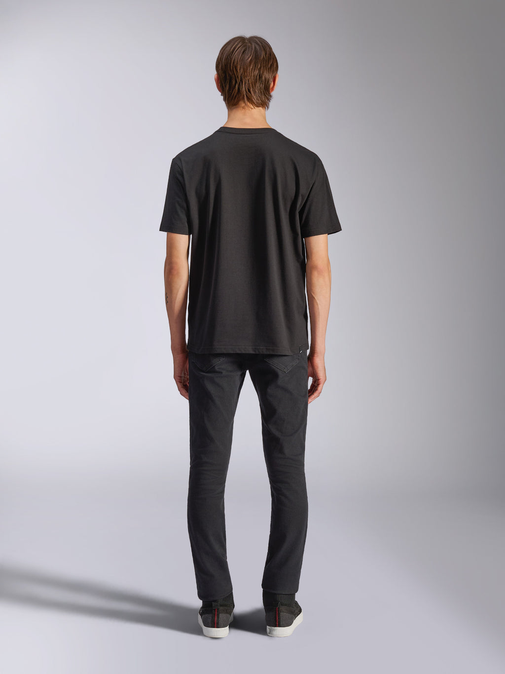 Alpinestars CSF Tee, T-shirt met korte mouwen, zwart, achteraanzicht op model, casual motorsport streetwear