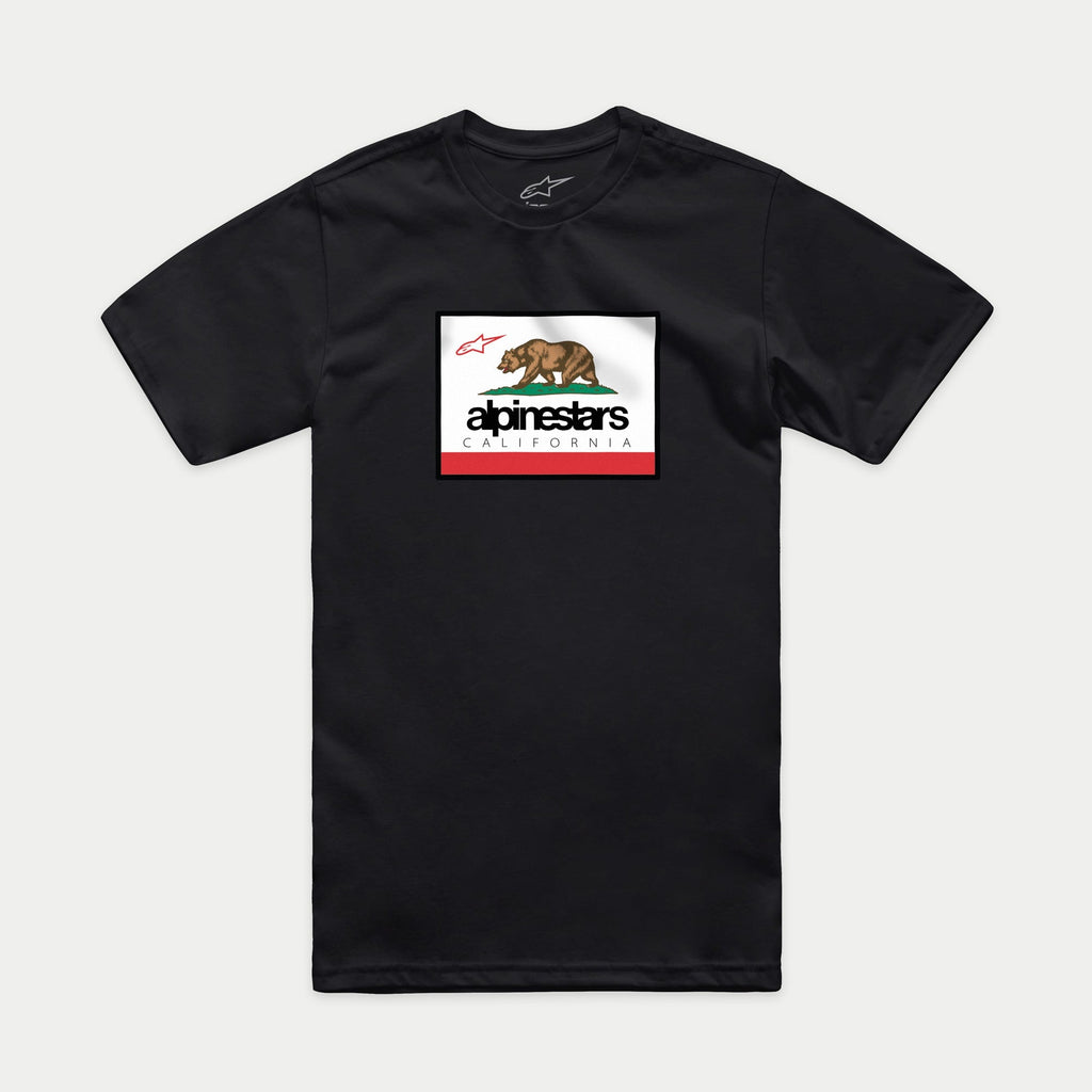 Alpinestars Cali 2.0 CSF Tee, T-shirt met korte mouwen, zwart, op Californië geïnspireerde graphic met een grizzlybeer en Alpinestars-logo, casual motorsportkleding