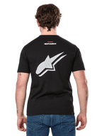 Alpinestars Formulate CSF Tee, T-shirt met korte mouwen, zwart, achteraanzicht met groot wit geperforeerd Astars-logo en kleine Alpinestars-branding, casual motorsport-geïnspireerde sportkleding