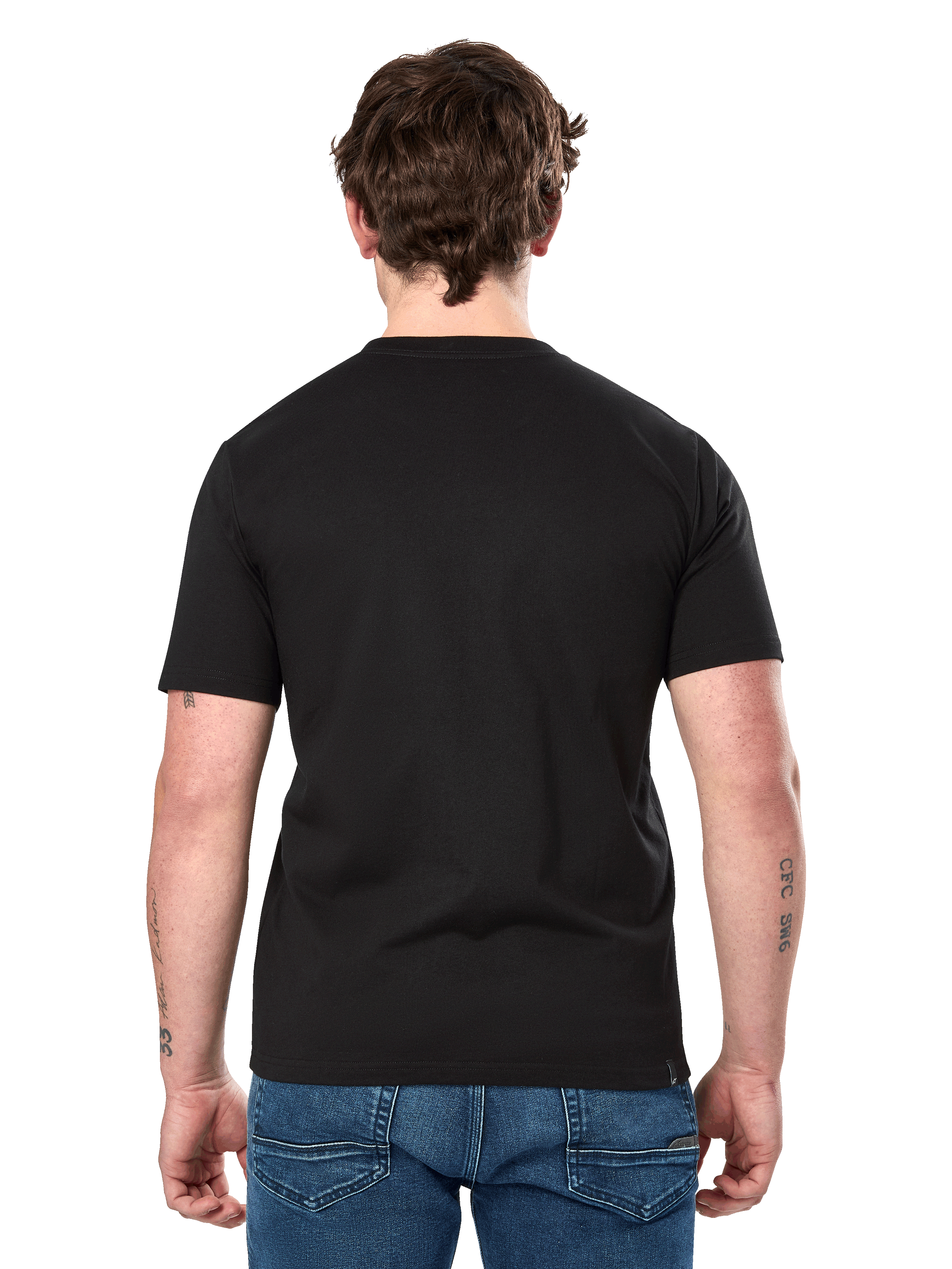 Alpinestars Dot Carbon CSF Tee, T-shirt met korte mouwen, zwart, achteraanzicht op model met effen achterkant en casual pasvorm, gedragen met blauwe jeans, motorsport-geïnspireerde streetwear