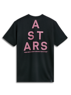 Alpinestars Attrition Performance Tee, T-shirt met korte mouwen, zwart, achteraanzicht met een grote roze ASTARS-blokgraphic en de tekst 'NEW INNOVATION TO PROTECT OUR FUTURE', duurzame prestatiegerichte sportkleding