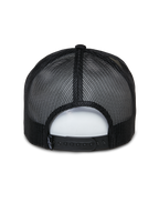Alpinestars Ayess Trucker Pet, casual sportpet, wit en zwart, achteraanzicht met zwarte ademende mesh-panelen en verstelbare snapback-sluiting, klassiek trucker-ontwerp met schuimkroon