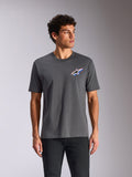 Alpinestars Angler CSF Tee, T-shirt met korte mouwen, antracietgrijs, levendig meerkleurig Astars-logo op de borst, casual motorsport sportswear