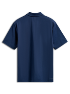 Alpinestars Impetus Sport Polo, polo met korte mouwen, marineblauw, achteraanzicht met een zelfkraag en klein woordlogo op de zoom rechtsonder, casual motorsport streetwear
