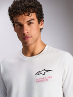 Alpinestars Pop Helmet CSF Tee, T-shirt met korte mouwen, wit, zwart Astars-logo en roze 'ALPINESTARS PROTECTS' tekst op de borst, casual motorsport streetwear