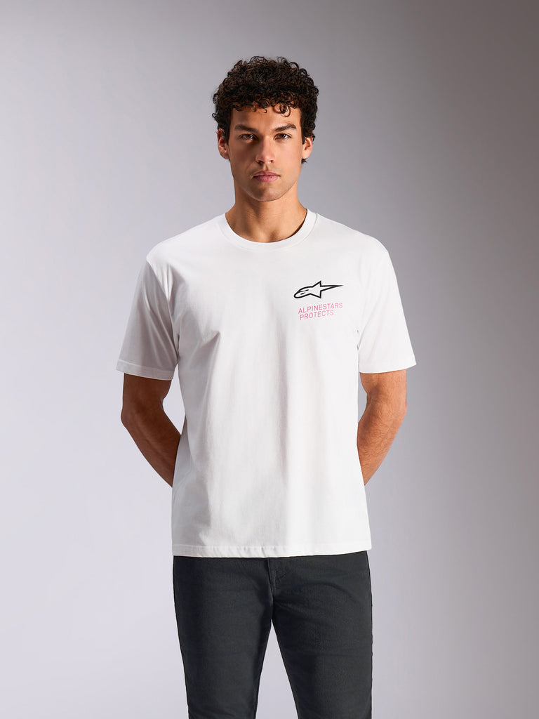 Alpinestars Pop Helmet CSF Tee, T-shirt met korte mouwen, wit, zwart Astars-logo met roze Alpinestars Protects-tekst, casual motorsport-geïnspireerde streetwear