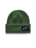 Alpinestars Unload Rib Cuff muts, groene ribgebreide sportswearmuts met een geweven Astars-logopatch op de voorkant.