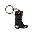 Alpinestars New Tech 10 Boot sleutelhanger, zwart met witte en rode accenten, miniatuur 3D-replica van de iconische motorcrosslaars, gedetailleerde gegoten gespen en branding, zilveren metalen sleutelring