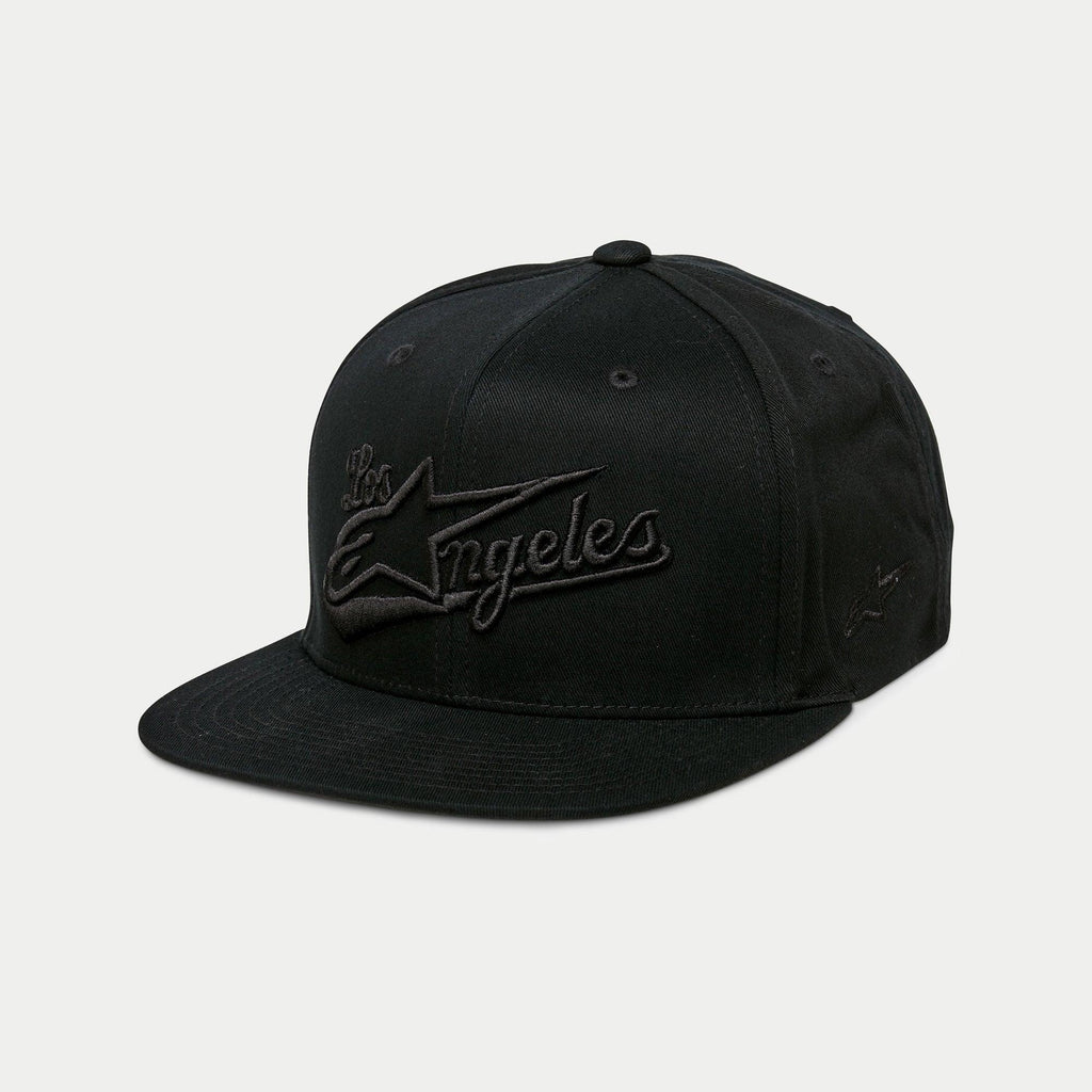 Alpinestars Los Angeles pet, zwarte snapback met platte klep, 3D tonaal borduursel met Los Angeles tekst en Ageless logo, gestructureerde kroon, casual sportkleding
