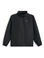 Alpinestars Overhaul Racer Jacket, zwarte regenjas, voorzien van een klein zilveren logo op de borst, volledige ritssluiting aan de voorzijde en zijzakken, casual motorsport-geïnspireerde streetwear