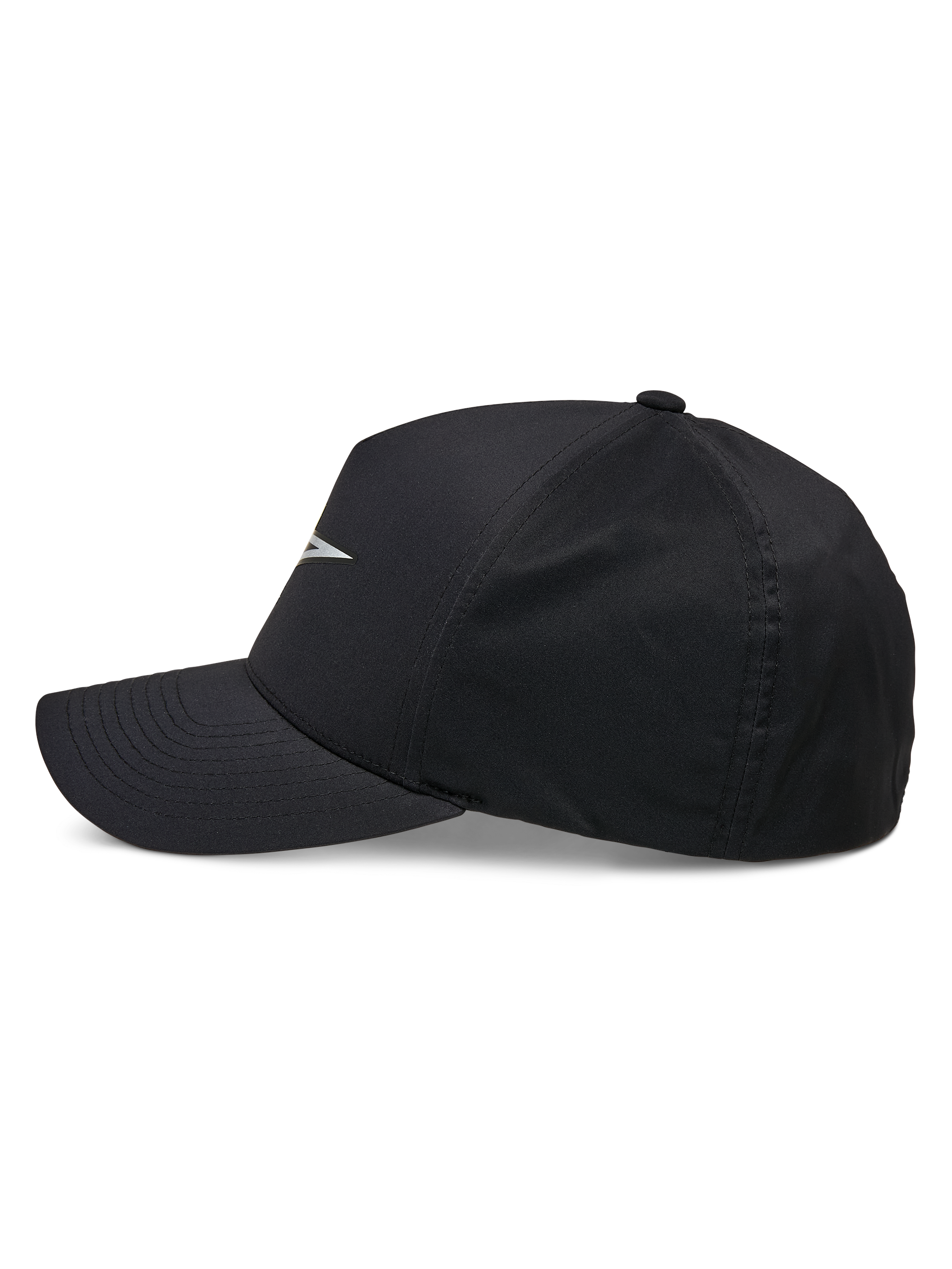Alpinestars Ageless Reflex Waterproof pet, zwart, zijaanzicht van een pet met gebogen klep en een gestructureerde kroon, voorzien van een reflecterend Astars-logo en waterdichte technische stof, casual performance hoofdbedekking