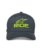 Alpinestars Ride Sonic pet, antracietgrijs met Hi-Vis geel, 3D-geborduurd Alpinestars-logo en RIDE-tekst, gebogen klep, gestructureerde kroon, casual motorsport-geïnspireerde hoofdbedekking