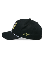 Alpinestars Specific Snapback pet, snapback pet, zwart, zijaanzicht met gebogen klep en witte gevlochten koordafwerking, geel geborduurd Astars-logo op de zijkant, gestructureerde kroon, casual hoofddeksel