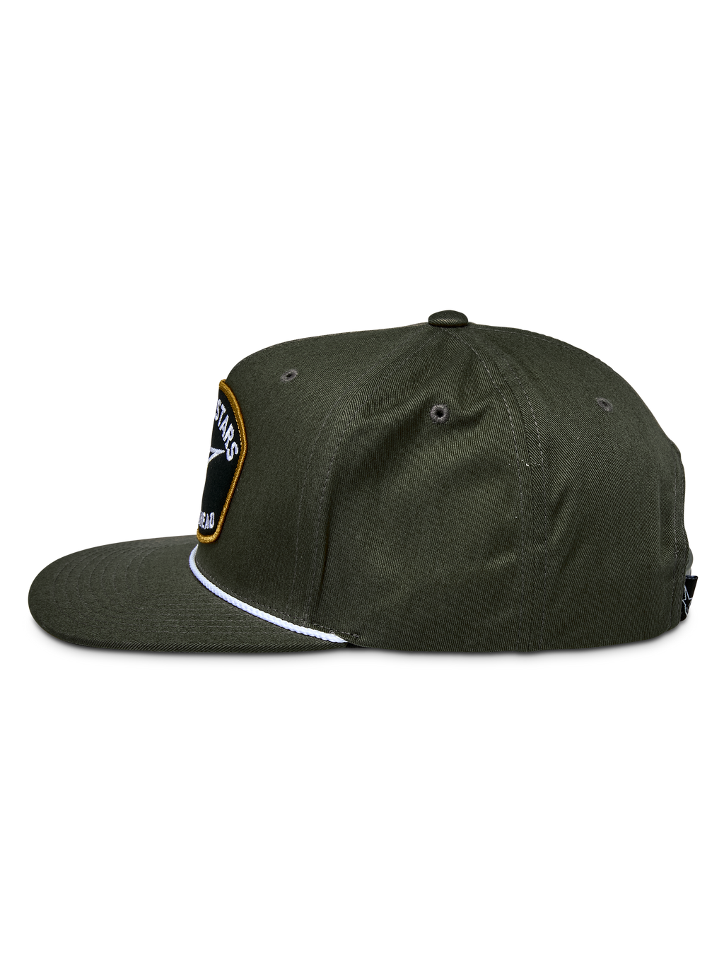 Alpinestars Promptus Snapback pet, Military Green, zijaanzicht met de gestructureerde kroon en platte klep, voorzien van een wit gevlochten koorddetail en een geborduurde logopatch aan de voorzijde, casual hoofddeksel van katoenen keperstof
