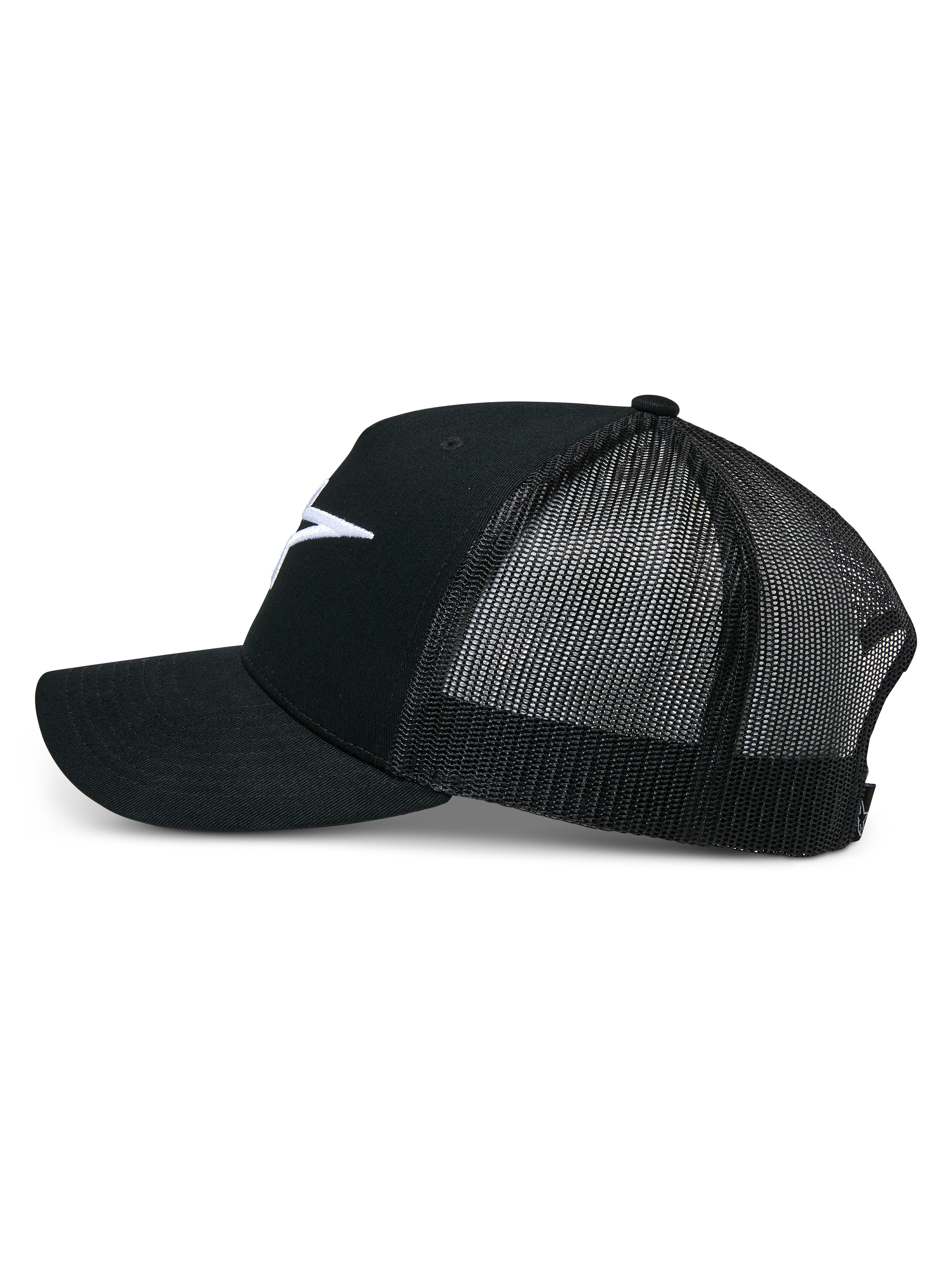 Alpinestars Ageless Trucker pet, zwart, zijaanzicht, gestructureerde katoenen twill voorzijde met wit geborduurd Astars-logo, ademende zwarte mesh achterkant, gebogen klep, casual motorsport hoofddeksel