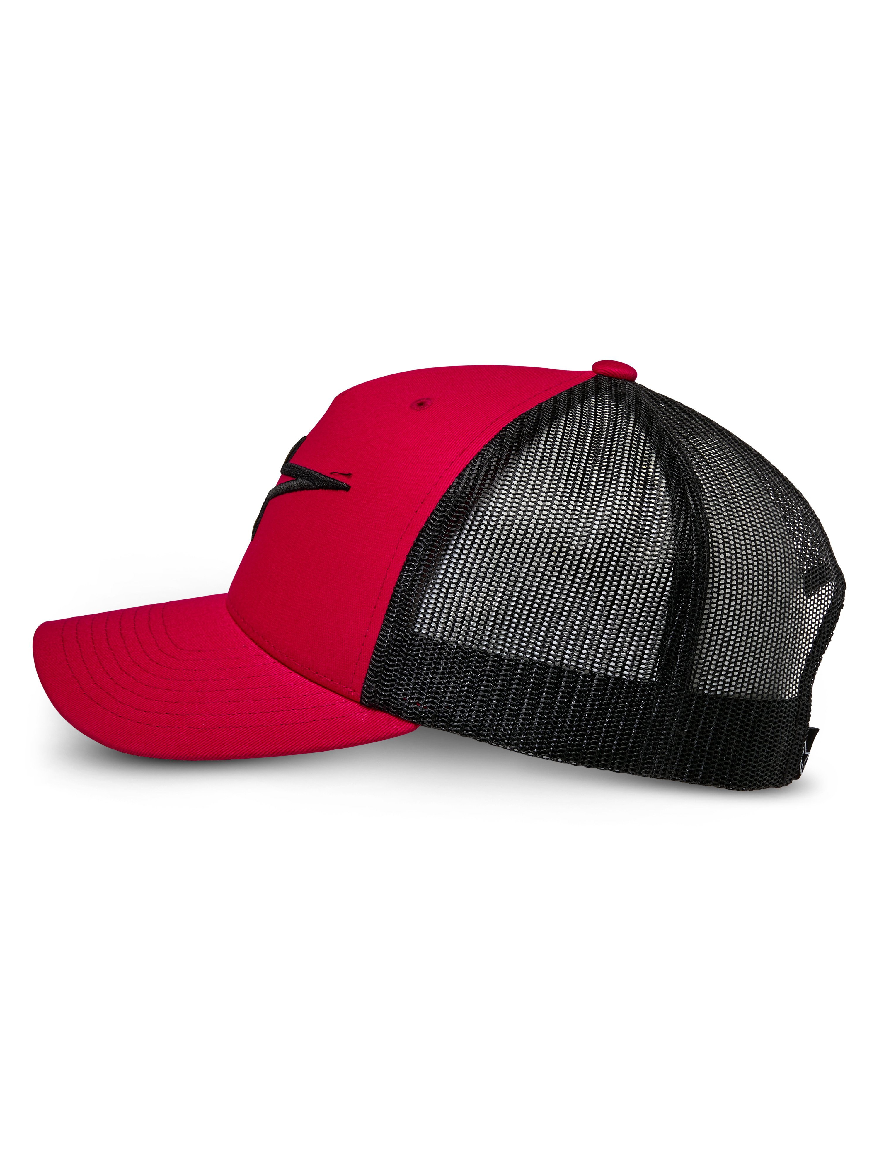 Alpinestars Ageless Trucker pet, rood en zwart, zijaanzicht met gebogen klep en gestructureerde voorzijde met zwart 3D-geborduurd Astars-logo, zwarte mesh achterkant voor ademend vermogen, klassiek motorsport-geïnspireerd ontwerp