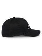 Alpinestars Ageless Multi pet, zwarte sportieve baseballcap, zijaanzicht, gebogen klep en gestructureerde kroon, wit 3D Astars logo, casual motorsport lifestyle