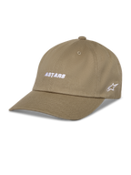 Alpinestars Deduce Strapback Hat, kaki baseballcap met gebogen klep, wit geborduurd ASTARS-logo op de voorzijde en ster-logo aan de zijkant, katoenen twill, casual sportkleding