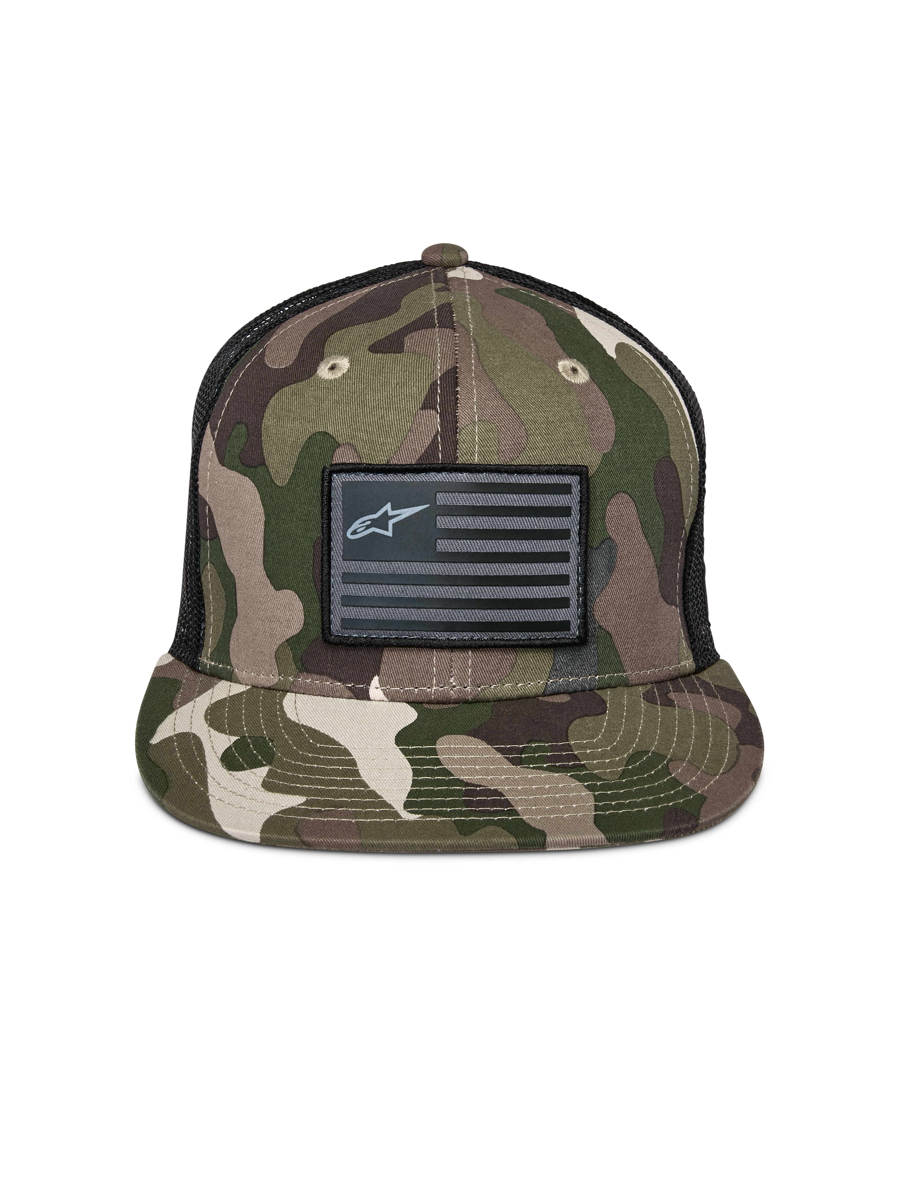 Alpinestars Flag Flat Trucker pet, groene camouflage en zwart, platte klep met gestructureerde kroon, zwarte vlag patch met Alpinestars logo, mesh achterzijde, casual motorsport-geïnspireerde hoofdbedekking