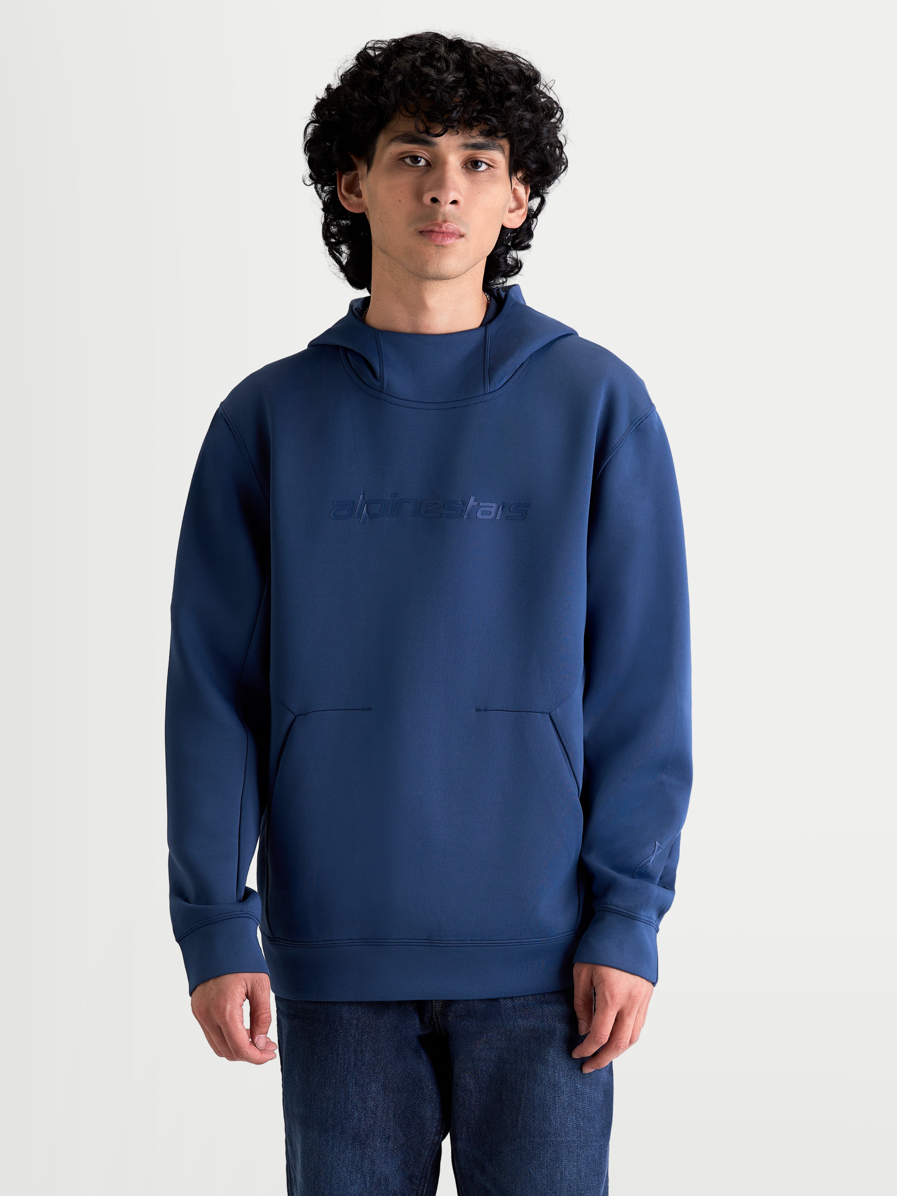 Alpinestars Datrix Hoodie, heren sportswear pullover, blauw, premium tri-blend dubbelzijdige fleece met tonale HD Alpinestars-branding, capuchon met meshvoering en zak met dartdetail, motorsport-geïnspireerde stijl.