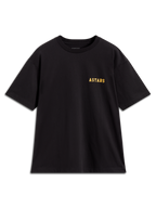 Alpinestars Latitude Oversized CSF Tee, sportswear T-shirt met korte mouwen, zwart, oversized pasvorm met geel Astars woordlogo op de borst.