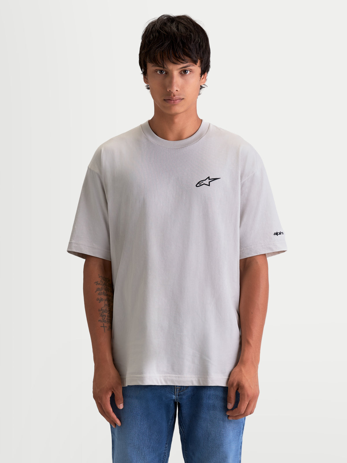Alpinestars Mandate Oversized CSF T-shirt, heren sportswear t-shirt met korte mouwen, grijs met zwart puff-print Astars-logo op de borst, oversized pasvorm, katoen-polyestermix.