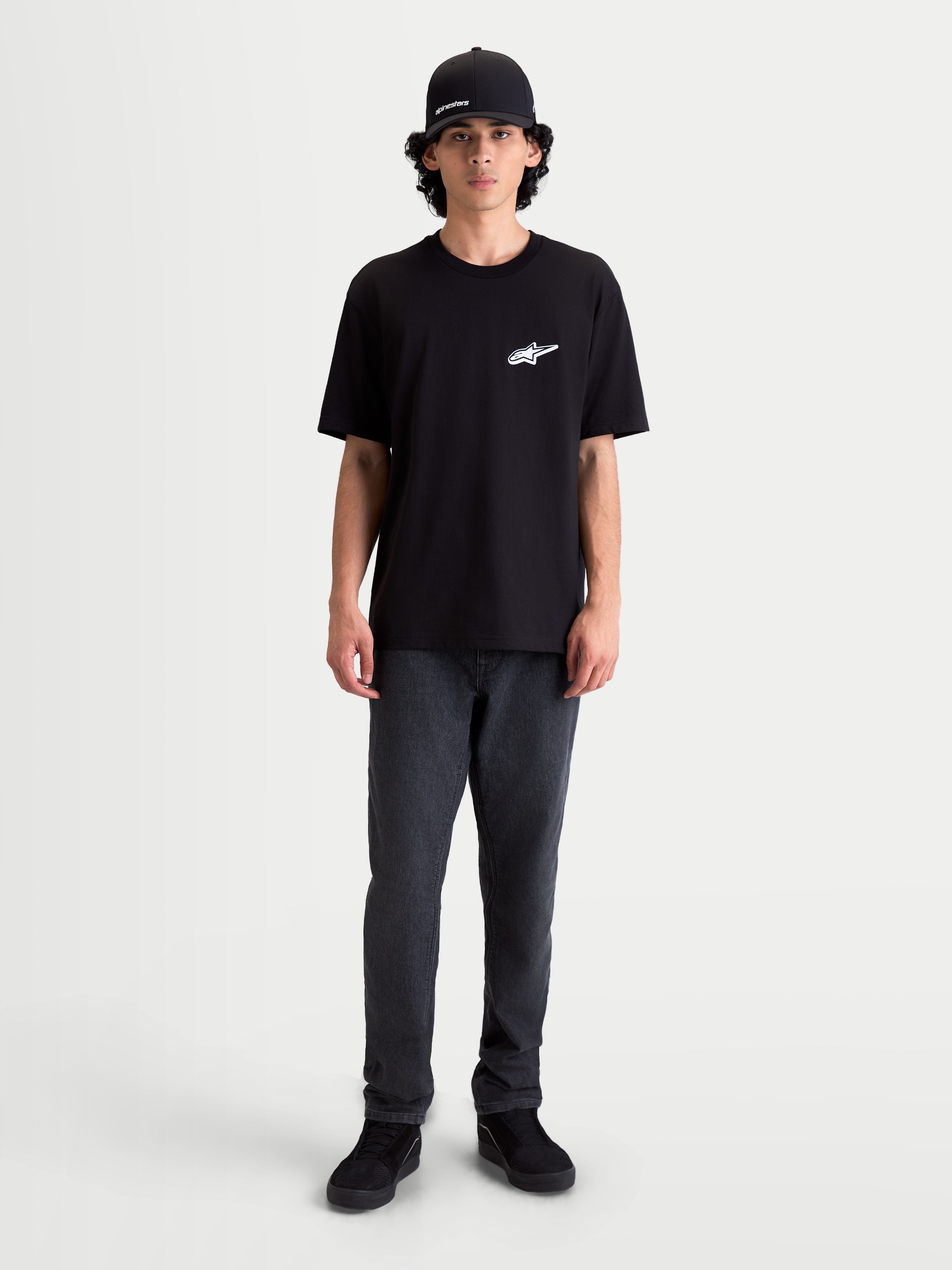 Alpinestars Meteor CSF T-shirt, zwart t-shirt met korte mouwen voor heren en dames, wit Astars-logo op de borst, comfortabele katoen-polyestermix, casual sportswear.