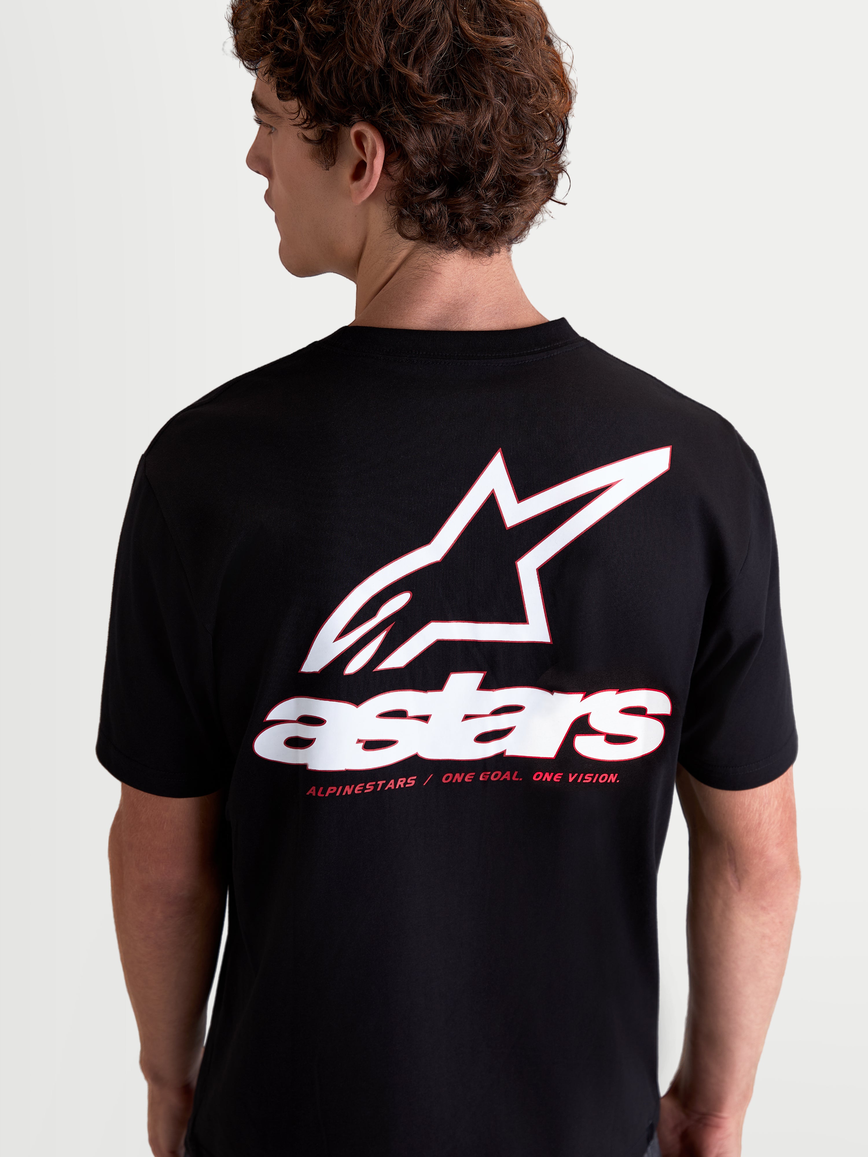 Alpinestars Lineout CSF t-shirt, heren t-shirt met korte mouwen, zwart met een groot wit en rood Astars-logo en tagline op de achterkant, premium katoen-polyestermix voor dagelijks comfort, casual sportkleding.