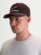 Alpinestars Combo Logo Snapback pet, bruine sportswear baseballpet voor heren, wit geborduurd logo en touwdetail, gestructureerde kroon en gebogen klep, 100% katoenen keperstof.