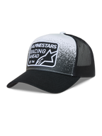Alpinestars Gravel Trucker pet, zwart-witte mesh pet met gebogen klep en Alpinestars Racing Ahead geweven patch.